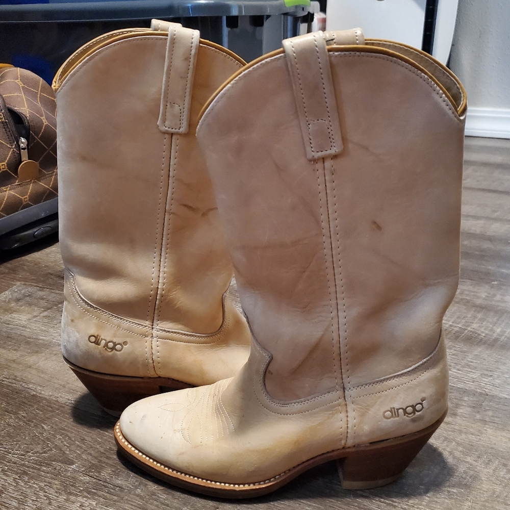 Blond Dingo cowgirl boots
